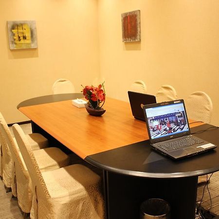 Royal Ascot Hotel Apartment - Kirklees 2 두바이 외부 사진