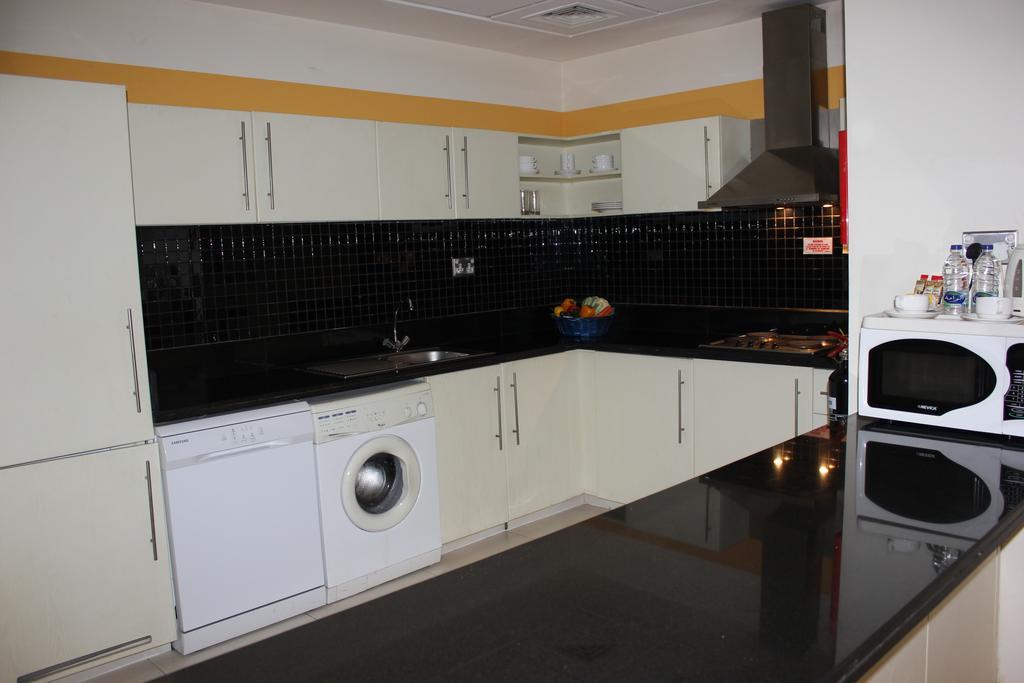 Royal Ascot Hotel Apartment - Kirklees 2 두바이 외부 사진